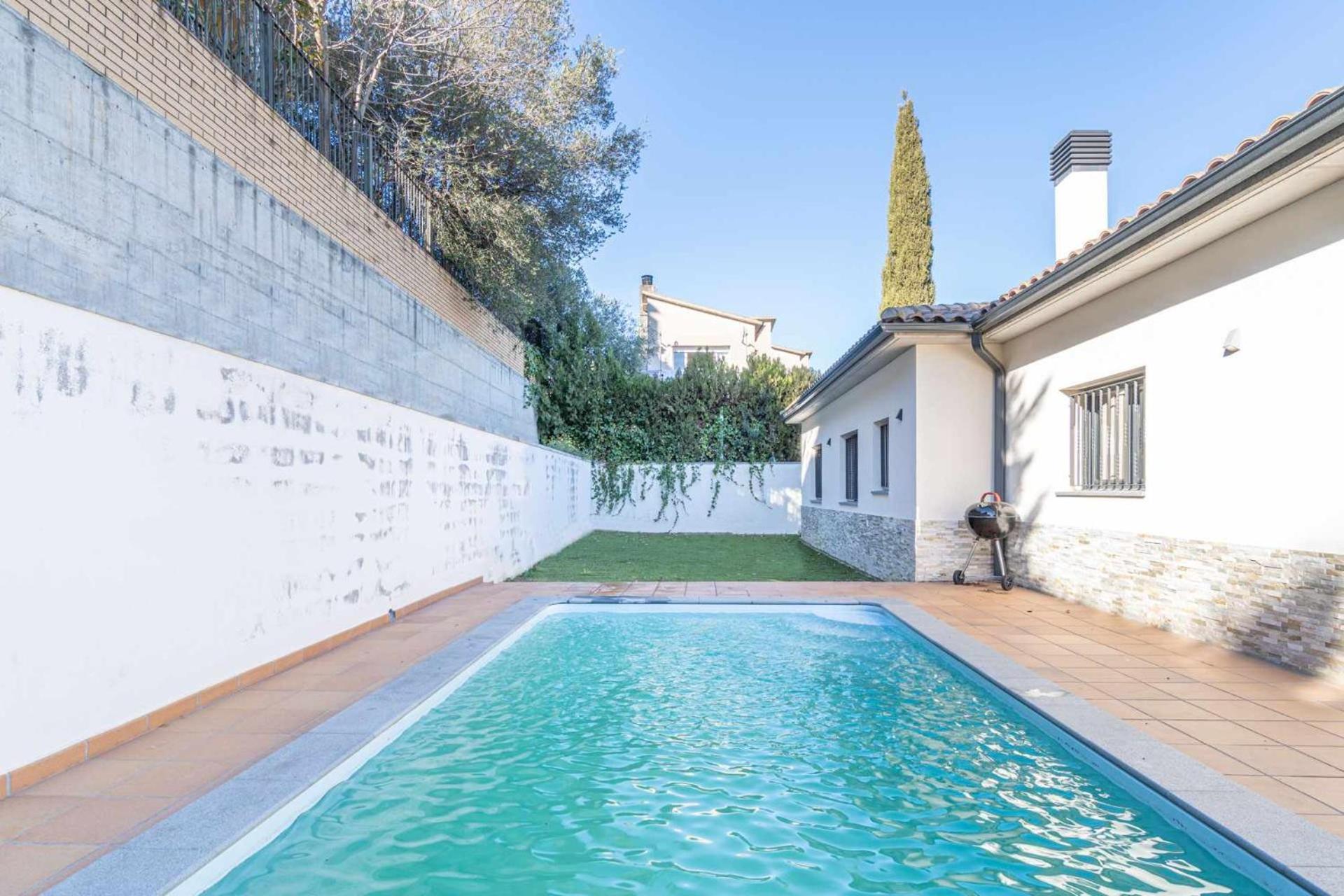 Jouvacations Villa Domenec Figueres  Exterior photo